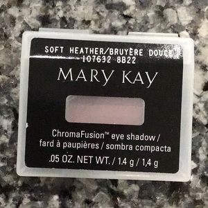 Mary Kay ChromaFusion eye shadow- soft heather